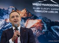 007_Prezydent_Karol_Nawrocki_Tomaszów_Lubelski_konferencja_Między_informacją_a_dezinformacją_21-10-2025_MWB16853.jpg.JPG