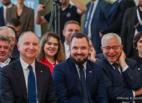 010_Prezydent_Karol_Nawrocki_Tomaszów_Lubelski_konferencja_Między_informacją_a_dezinformacją_21-10-2025_MWB17494.jpg.JPG
