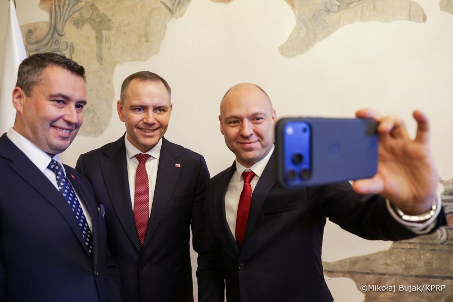 022_Prezydent_Karol_Nawrocki_Zamość_Akademia_Zamojska_Inauguracja_roku_akademickiego_21-10-2025_MWB20363.jpg.JPG