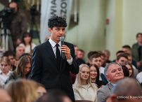 014_Prezydent_Karol_Nawrocki_Tomaszów_Lubelski_konferencja_Między_informacją_a_dezinformacją_21-10-2025_MWB17429.jpg.JPG