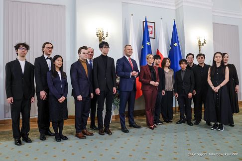 009_Para_Prezydencka_spotkanie_Laureaci_Finalisci_Jurorzy_konkursu_Chopinowskiego_20251022_GJA_1309.jpg
