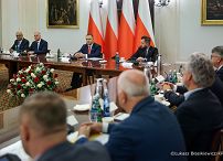 005_Prezydent_Karol_Nawrocki_spotkanie_przedstawiciele_przewoźników_22-10-2025_LB_12473.jpg.JPG