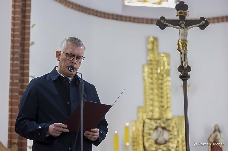 04_Slawomir_Cenckiewicz_pogrzeb_Andrzej_Kolalakowski_20251025_signal-2025-10-25-175050_006.jpg