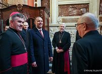 025_Prezydent Karol Nawrocki_wizyta w Bazylice Archikatedralnej św. Apostołów Piotra i Pawła w roku 1000-lecia koronacji Bolesława Chrobrego na pierwszego króla Polski_27-10-2025_MWB12771.jpg.JPG