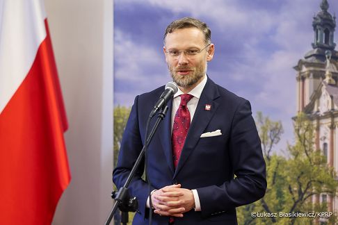 009_Minister_Zbigniew_Bogucki_udział w uroczystym przekazaniu promesy SKOZK klasztorowi OO Paulinów Na Skałce_27-10-2025_LB_21213.jpg.JPG