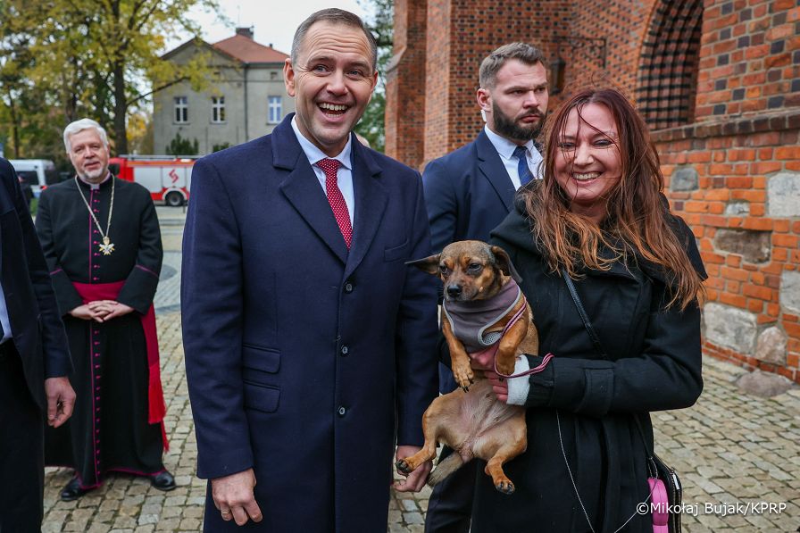 042_Prezydent Karol Nawrocki_wizyta w Bazylice Archikatedralnej św. Apostołów Piotra i Pawła w roku 1000-lecia koronacji Bolesława Chrobrego na pierwszego króla Polski_27-10-2025_MWB13746.jpg.JPG