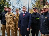 044_Prezydent Karol Nawrocki_wizyta w Bazylice Archikatedralnej św. Apostołów Piotra i Pawła w roku 1000-lecia koronacji Bolesława Chrobrego na pierwszego króla Polski_27-10-2025_MWB13793.jpg.JPG