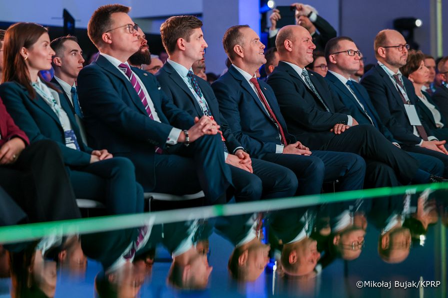 003_Prezydent_Karol_Nawrocki_Poznański_Kongres_Gospodarczy_27-10-2025_MWB20665.jpg.JPG