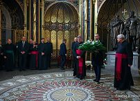030_Prezydent Karol Nawrocki_wizyta w Bazylice Archikatedralnej św. Apostołów Piotra i Pawła w roku 1000-lecia koronacji Bolesława Chrobrego na pierwszego króla Polski_27-10-2025_MWB13005.jpg.JPG