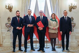 011_Prezydent_Karol_Nawrocki_Powołanie Grzegorza Berendta na Ambasadora-specjalnego przedstawiciela Prezydenta RP do spraw dyplomacji historycznej_29-10-2025_MWB14356.jpg.JPG