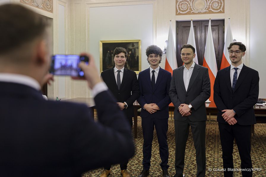 08_Adam_Andruszkiewicz_rada_ds_mlodziezy _20251029_LB_22167.jpg