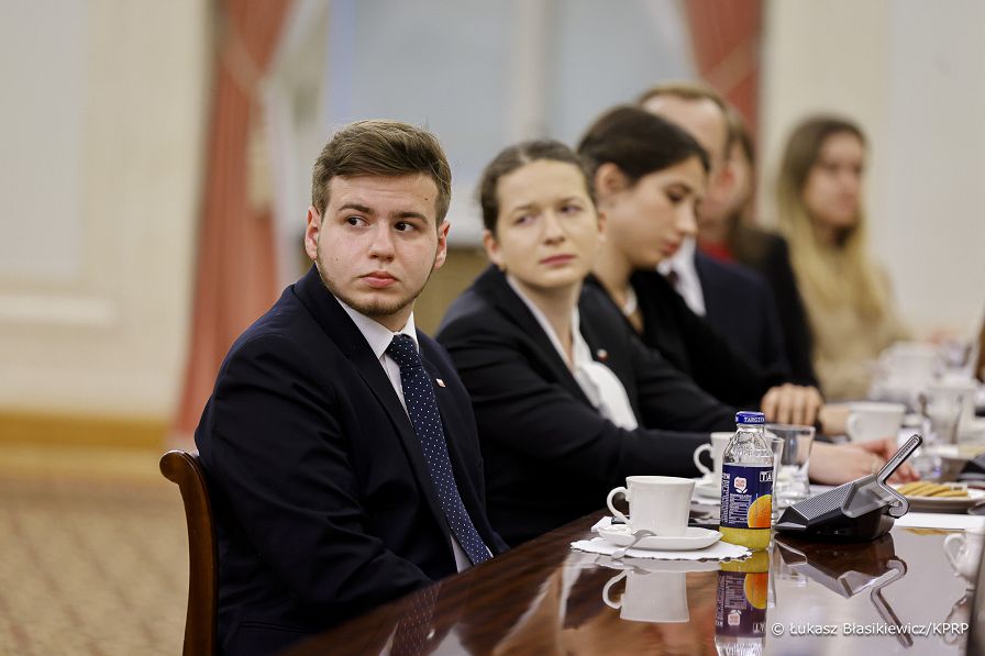 21_Adam_Andruszkiewicz_rada_ds_mlodziezy _20251029__B_13618.jpg