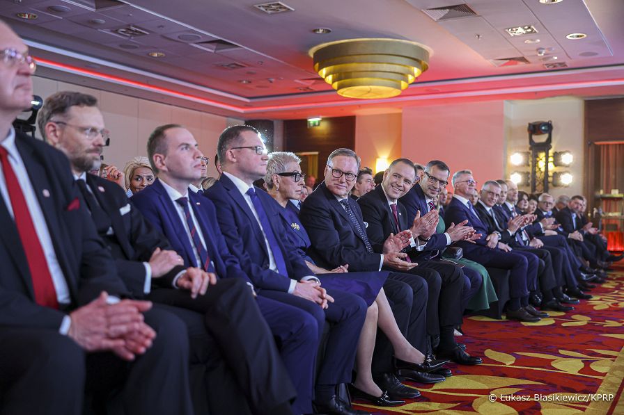 03_Karol_Nawrocki_gala_tygodnika_WSieci_20251029_LB_22504.jpg