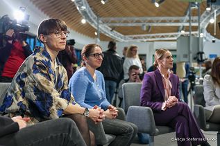 007_Pierwsza_Dama_Marta_Nawrocka_Kielce_Spotkanie z Klubem Przedsiębiorczych Mam_30-10-2025_7C6A1005.jpg