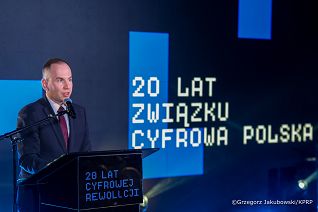 003_Minister_Adam_Andruszkiewicz_Spotkanie z okazji 20-lecia działalności Związku Cyfrowa Polska_09-10-2025_GJA_7353.jpg.JPG