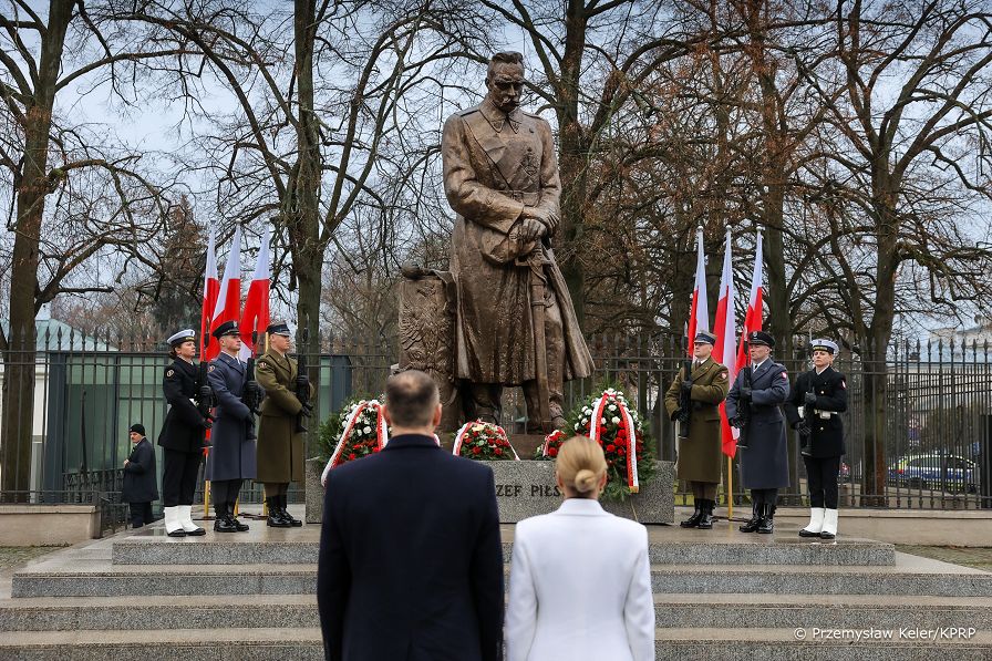 013_Para_Prezydencka_wience_pomniki_Ojcow_Niepodleglosci_20251111_PK1_0984.jpg