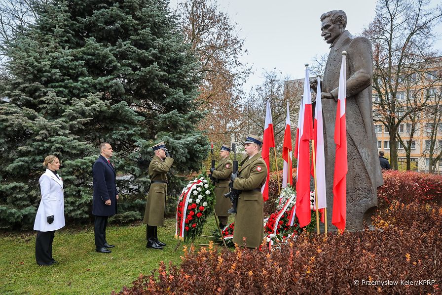 006_Para_Prezydencka_wience_pomniki_Ojcow_Niepodleglosci_20251111_PK1_0770.jpg