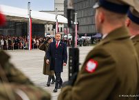 005_Prezydent_Karol_Nawrocki_odprawa_warty_Grob_Nieznanego_Zolnierza _20251111_MWB21883.jpg