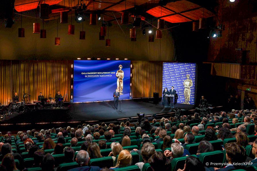 004_Minister_Rafal_Leskiewicz_Gala_Nagrody_BohaterONy_2025_im_Powstancow_Warszawskich_20251112_PK1_2172.jpg