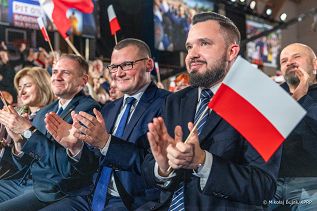 016_Prezydent_Karol_Nawrocki_100_dni_dla_Polski_100_dni_dla_Polakow_Cover_20251114_MWB10093.jpg