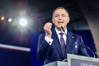 011_Prezydent_Karol_Nawrocki_100_dni_dla_Polski_100_dni_dla_Polakow_Cover_20251114_MWB27886.jpg