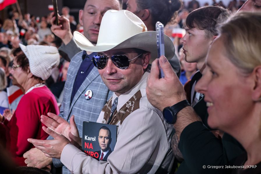 013_Prezydent_Karol_Nawrocki_100_dni_dla_Polski_100_dni_dla_Polakow_Cover_20251114_GJA_0881.jpg