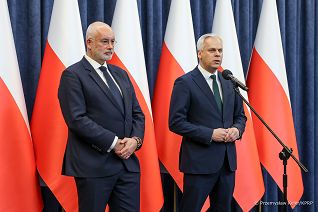 003_Minister_Karol_Rabenda_Doradca_profesor_Piotr_czauderna_oswiadczenie_20251117_PK1_3773.jpg