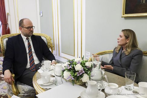 02_Marcin_Przydacz_Violeta _Agrici_Ambasador_Moldawi_20251117_1S5A0499.jpg