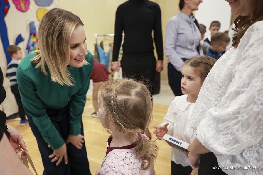 22_Marta_Nawrocka_akcja_Hej_Nie_dziękuję_spotkanie_imauguracyjne_Wisla_20251117_7C6A0337.jpg