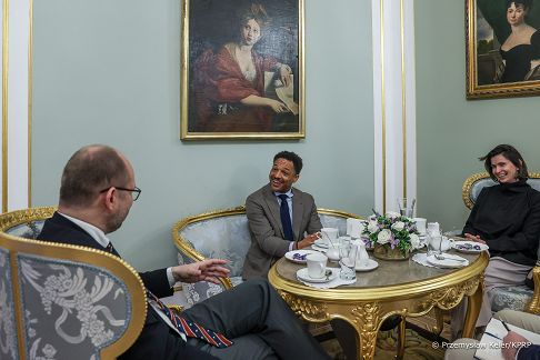 003_Minister_Marcin_Przydacz_Azar_Koulibaly_przedstawiciel_Microsoft_Global_Affairs_20251117_PK1_3545.jpg