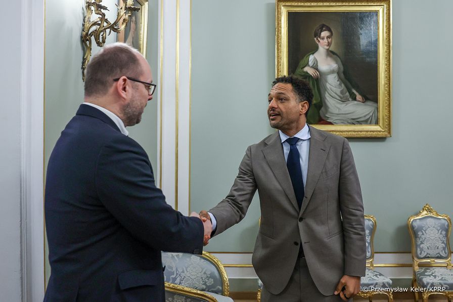 001_Minister_Marcin_Przydacz_Azar_Koulibaly_przedstawiciel_Microsoft_Global_Affairs_20251117_PK1_3372.jpg