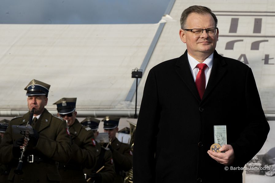 spoeczne-obchody-roku-gen-k-sosnkowskiego--fot-militarna-photo_50_54925569520_o.jpg