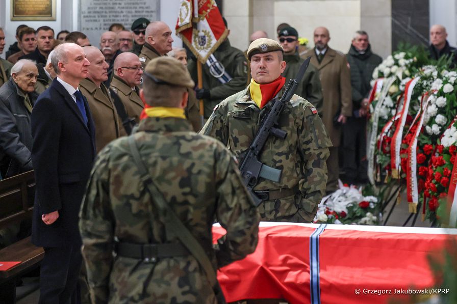 003_Minister_Wojciech_Kolarski_pogrzeb_sp_pplk_Zbigniewa_Wieslawa_Ostoi_Rylskiego_ps_Brzoza_20251118_GJA_1687.jpg