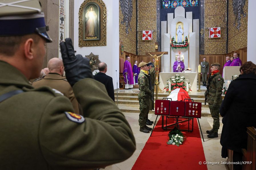 002_Minister_Wojciech_Kolarski_pogrzeb_sp_pplk_Zbigniewa_Wieslawa_Ostoi_Rylskiego_ps_Brzoza_20251118_1S5A0685.jpg