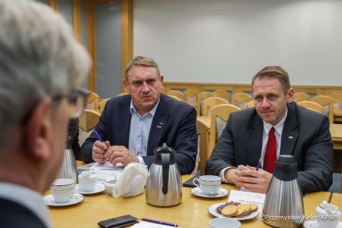 004_Minister_Mateusz_Kotecki_Spotkanie_plantatorzy_malin_19-11-2025_PK1_5018.jpg.JPG