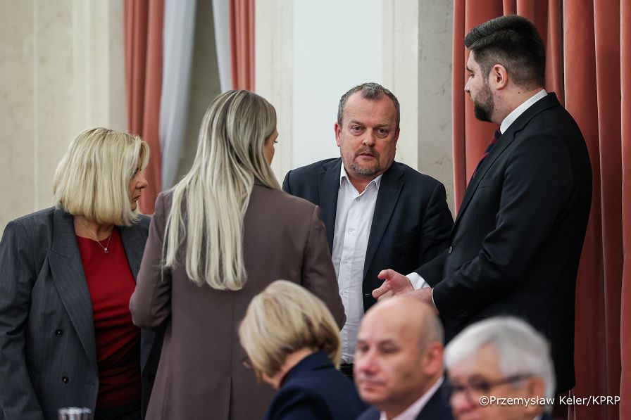 002_Minister_Paweł_Szefernaker_Minister_Adam_Andruszkiewicz_Spotkanie z przedstawicielami samorządu terytorialnego_21-11-2025_PK2_2581.jpg.JPG