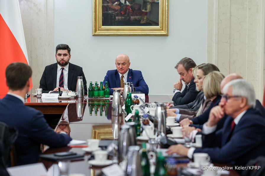 009_Minister_Paweł_Szefernaker_Minister_Adam_Andruszkiewicz_Spotkanie z przedstawicielami samorządu terytorialnego_21-11-2025_PK2_2761.jpg.JPG