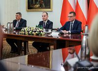 011_Minister_Paweł_Szefernaker_Minister_Adam_Andruszkiewicz_Spotkanie z przedstawicielami samorządu terytorialnego_21-11-2025_PK2_2607.jpg.JPG