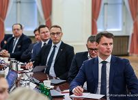 012_Minister_Paweł_Szefernaker_Minister_Adam_Andruszkiewicz_Spotkanie z przedstawicielami samorządu terytorialnego_21-11-2025_PK2_2683.jpg.JPG
