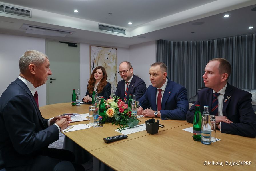 016_Prezydent_Karol_Nawrocki_Spotkanie Andrej Babis_24-11-2025_MWB17515.jpg