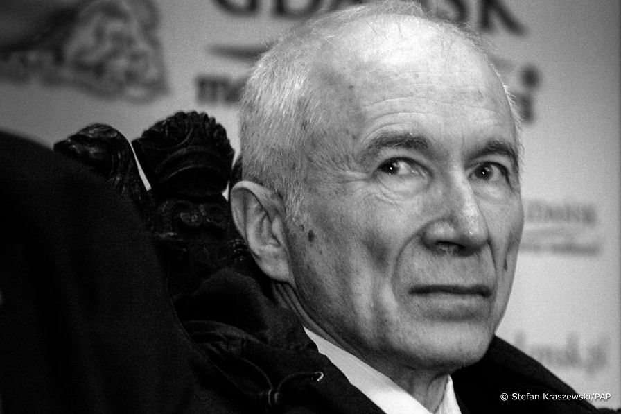 001_Publicysta_Piotr_Wierzbicki_Redakrtor_Naczelny_Gazety_Polskiej_20050414_pap_20050414_0MM.jpg