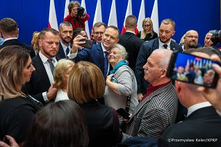 012_Prezydent_Karol_Nawrocki_Podpisanie_ustawa_godna_emerytura_03-11-2025_PK1_8636.jpg