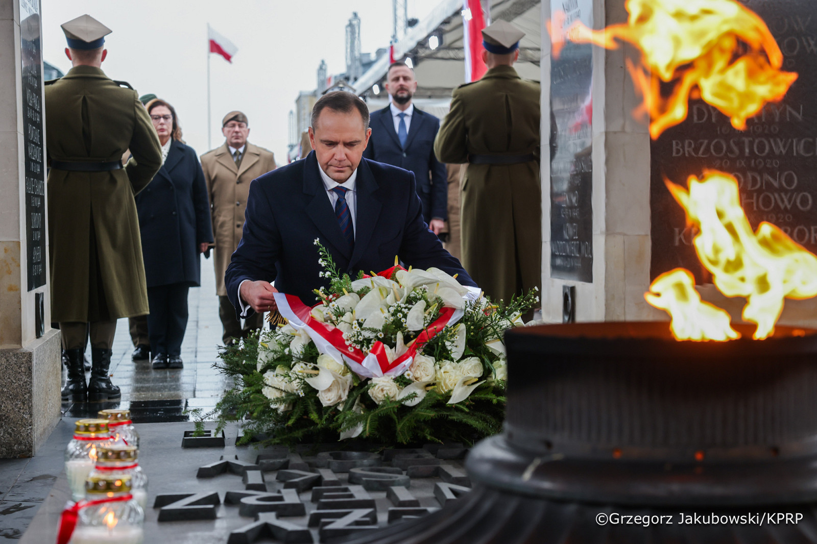 017_Prezydent_Karol_Nawrocki_Udział w obchodach 100. rocznicy ustanowienia Grobu Nieznanego Żołnierza_03-11-2025_GJA_4117.jpg [822.61 KB]