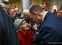 010_Prezydent_Karol_Nawrocki_Podpisanie_ustawa_godna_emerytura_03-11-2025_PK1_8555.jpg