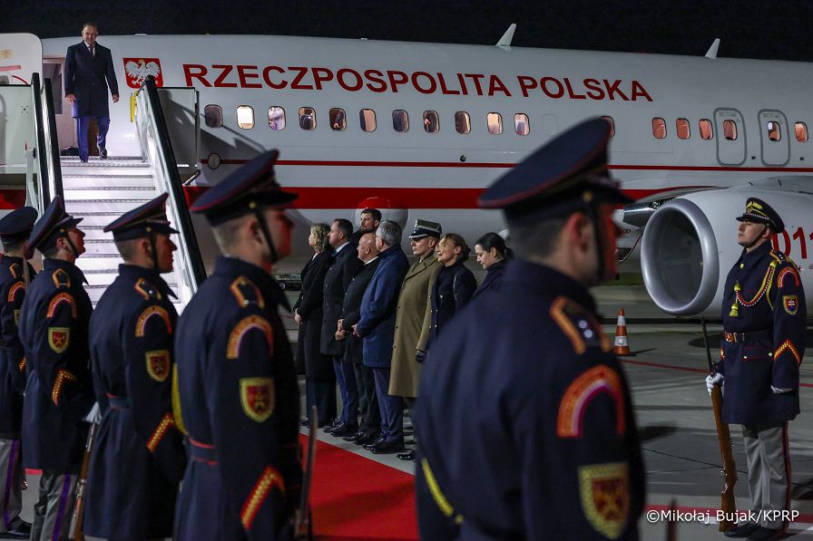 004_Prezydent Karol_Nawrocki_Wizyta_Słowacja_przylot_04-11-2025_MWB15200.jpg