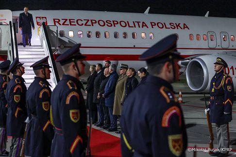 004_Prezydent Karol_Nawrocki_Wizyta_Słowacja_przylot_04-11-2025_MWB15200.jpg