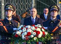 006_Prezydent_Karol_Nawrocki_wience_Pomnik_Brama_Wolnosci_20251105_MWB29329.jpg