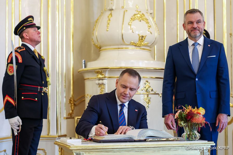 010_Prezydent Karol_Nawrocki_Wizyta_Słowacja_Prezydent_Słowacji_Peter_Pellegrini_05-11-2025_MWB16096.jpg