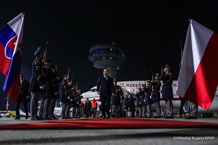 006_Prezydent Karol_Nawrocki_Wizyta_Słowacja_przylot_04-11-2025_MWB15303.jpg