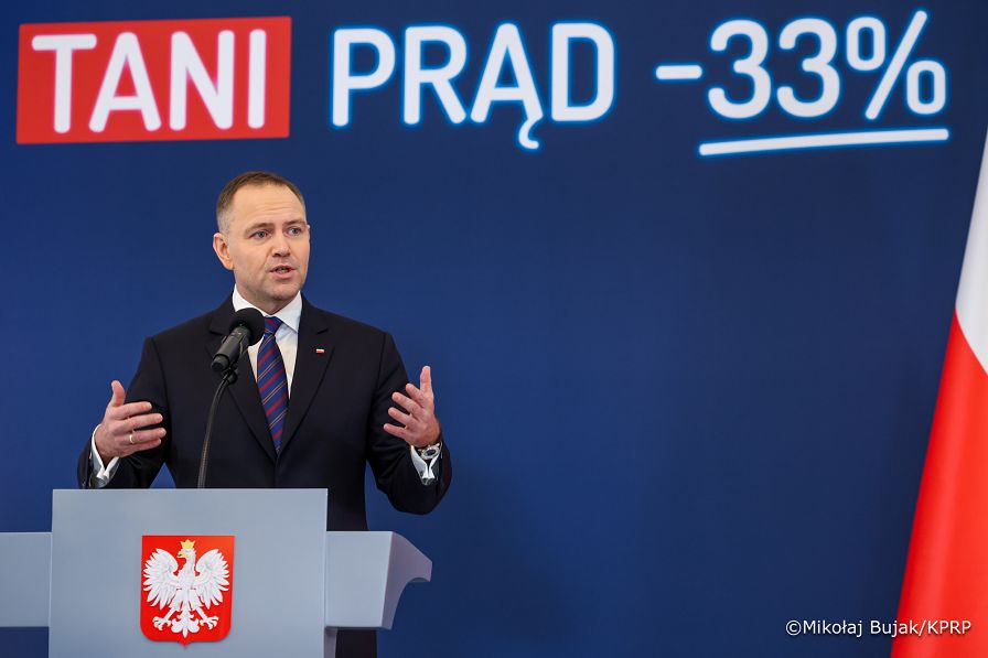 002_Prezydent_Karol_Nawrocki_Podpisanie inicjatywy ustawodawczej  dotyczącej cen prądu_07-11-2025_MWB20488.jpg-1.JPG
